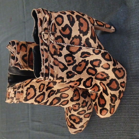 Sam Edelman Shoes - Sam Edelmon calf hair cheeta booties